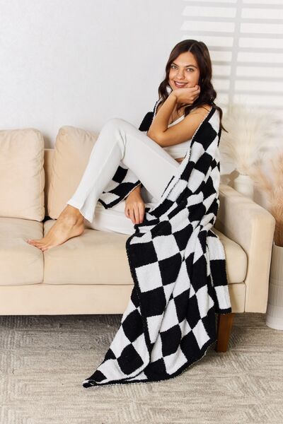 Cozy Checkered Throw Blanket