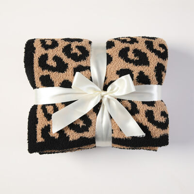 Cozy Leopard Throw Blanket