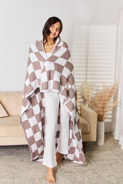 Cozy Checkered Throw Blanket