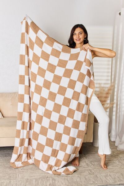 Cozy Checkered Throw Blanket