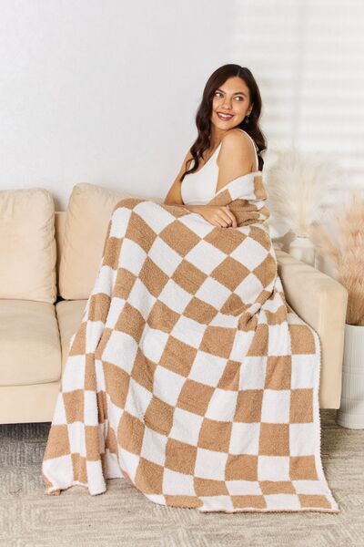 Cozy Checkered Throw Blanket