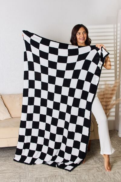 Cozy Checkered Throw Blanket