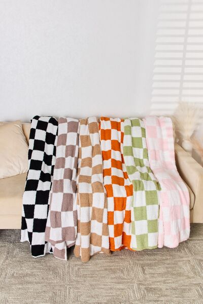 Cozy Checkered Throw Blanket